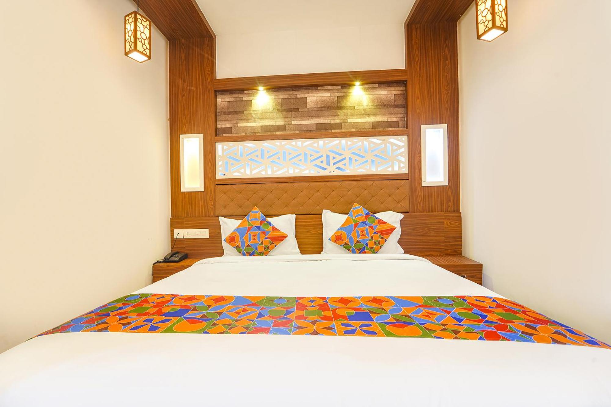 Fabhotel Qube - 800M From Ernakulam Junction South Railway Station Kochi Extérieur photo