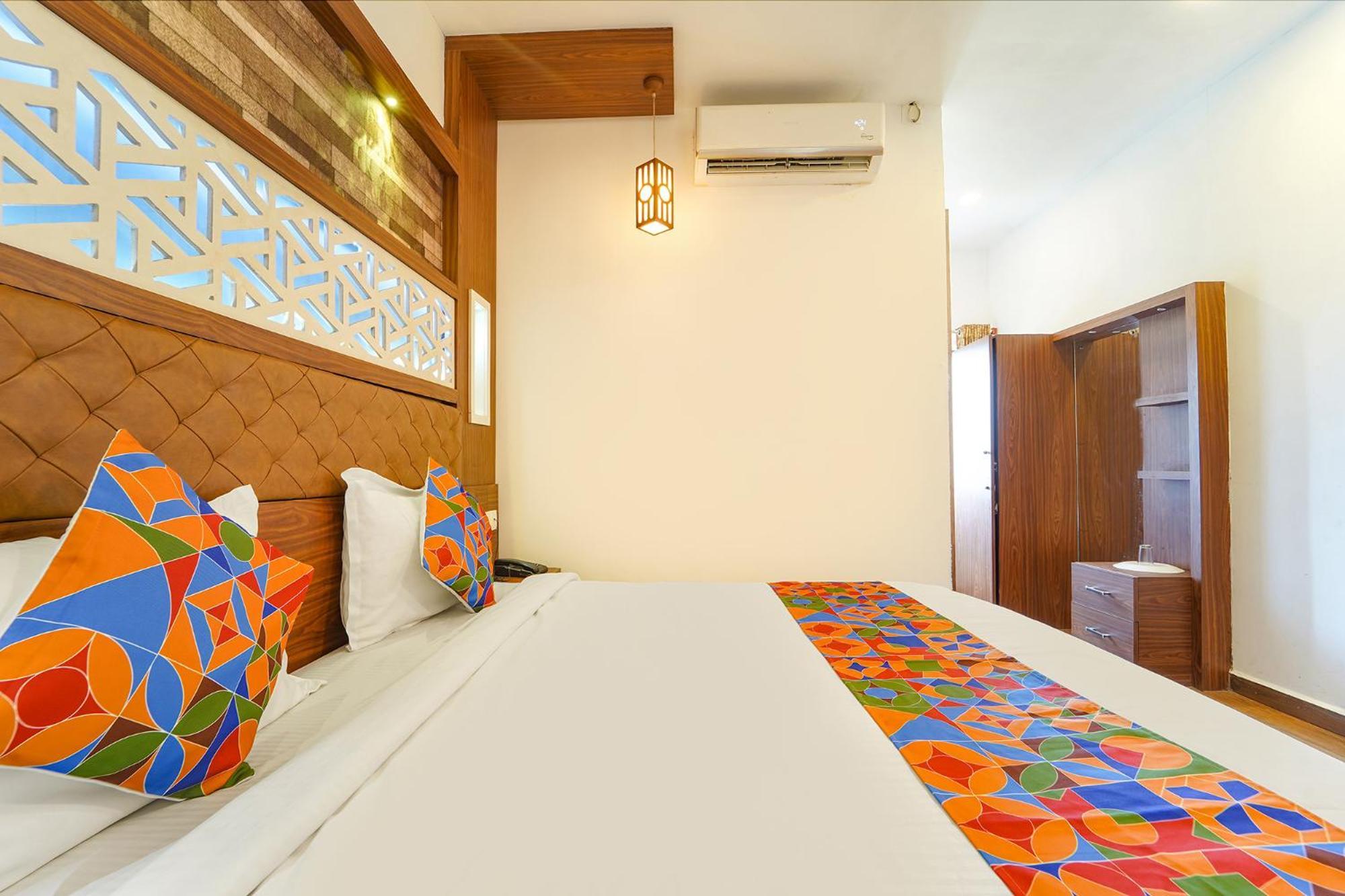 Fabhotel Qube - 800M From Ernakulam Junction South Railway Station Kochi Extérieur photo